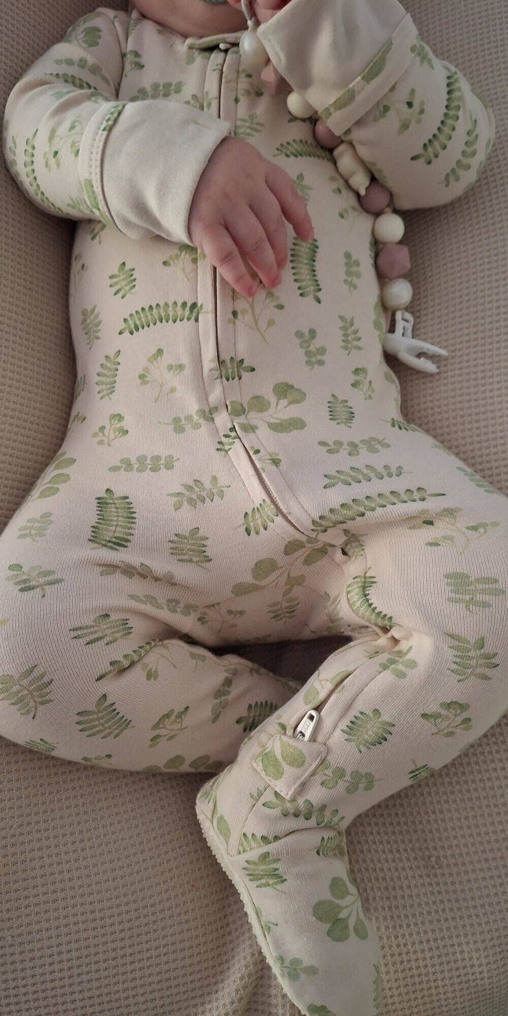 Organic 2-Way Zipper Footie in Stone Botanica