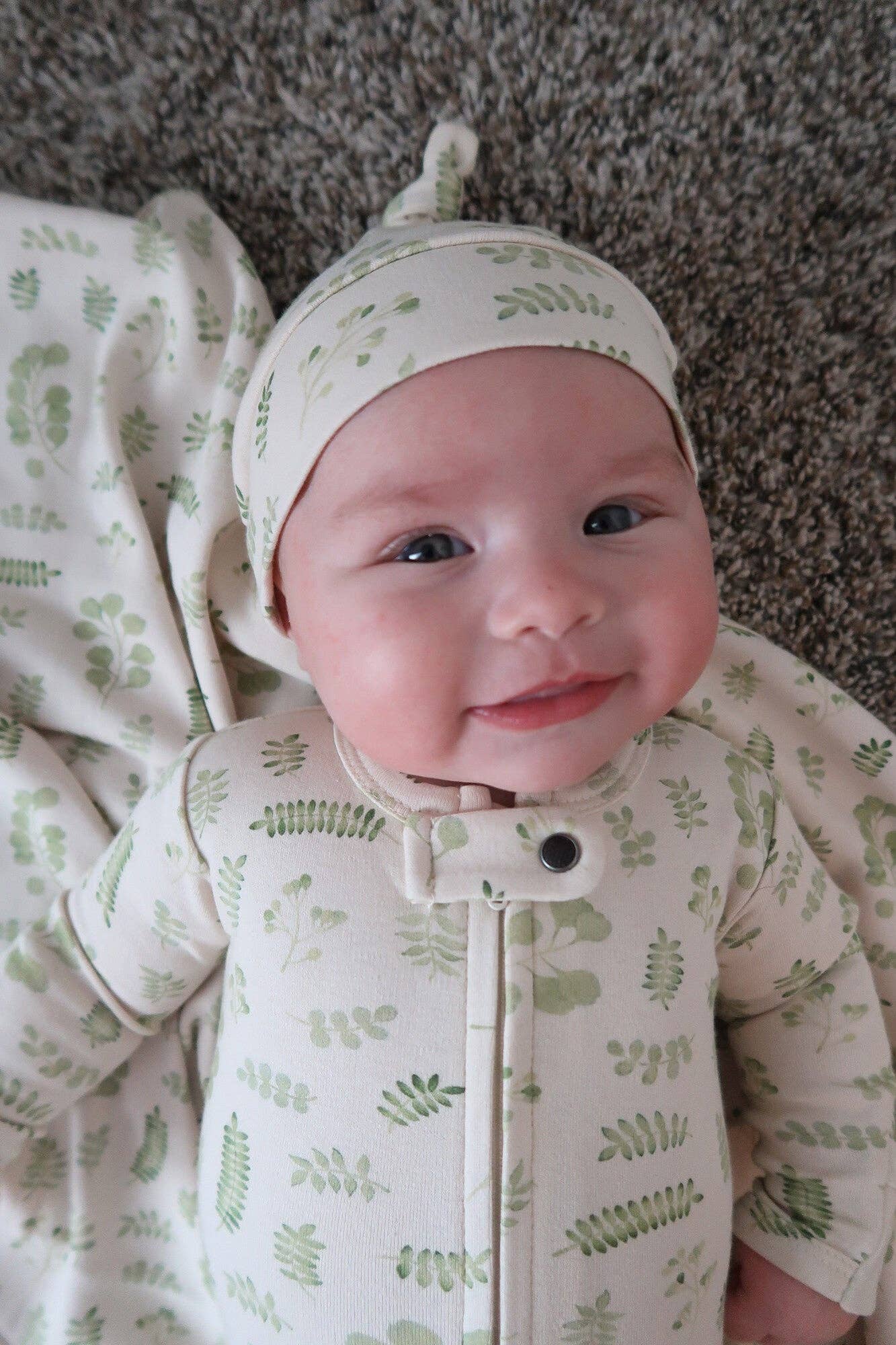Organic 2-Way Zipper Footie in Stone Botanica