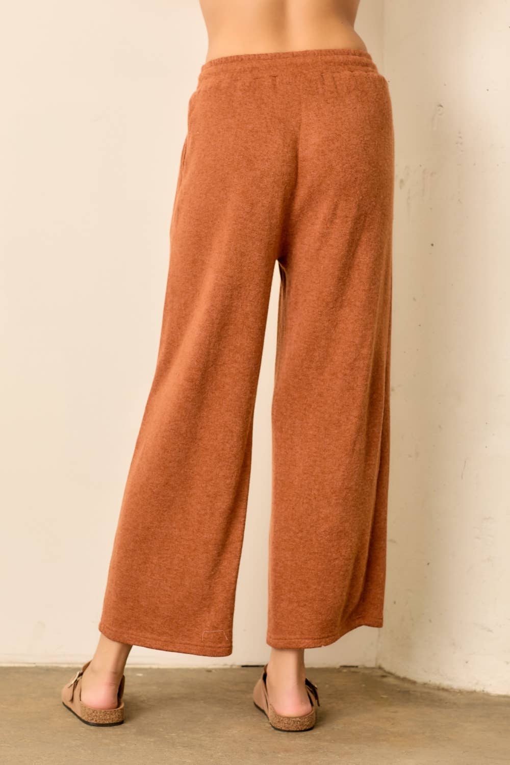 SOFT KNIT ELASTIC WAIST PANT
