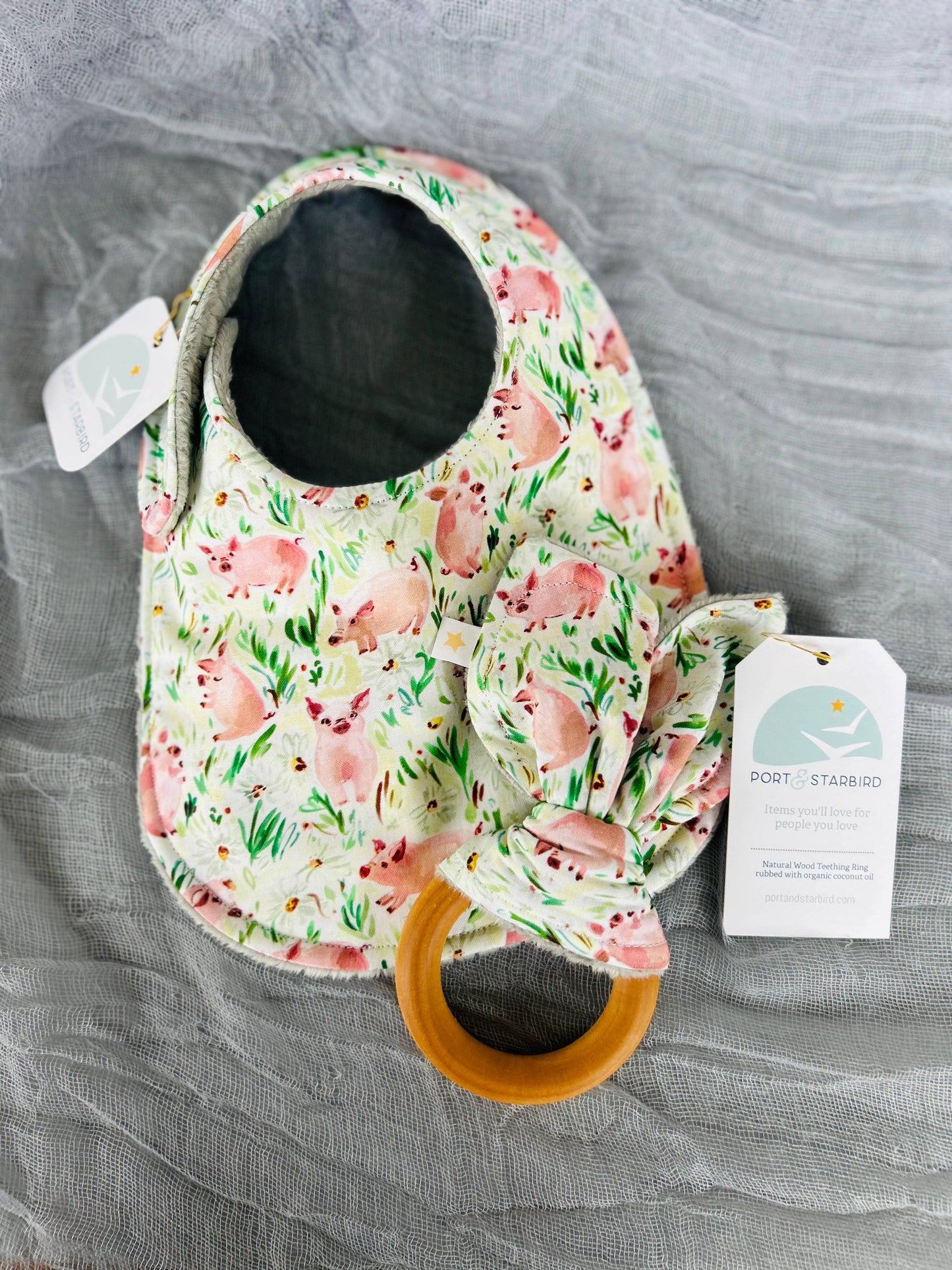 Pigs in the Field bib