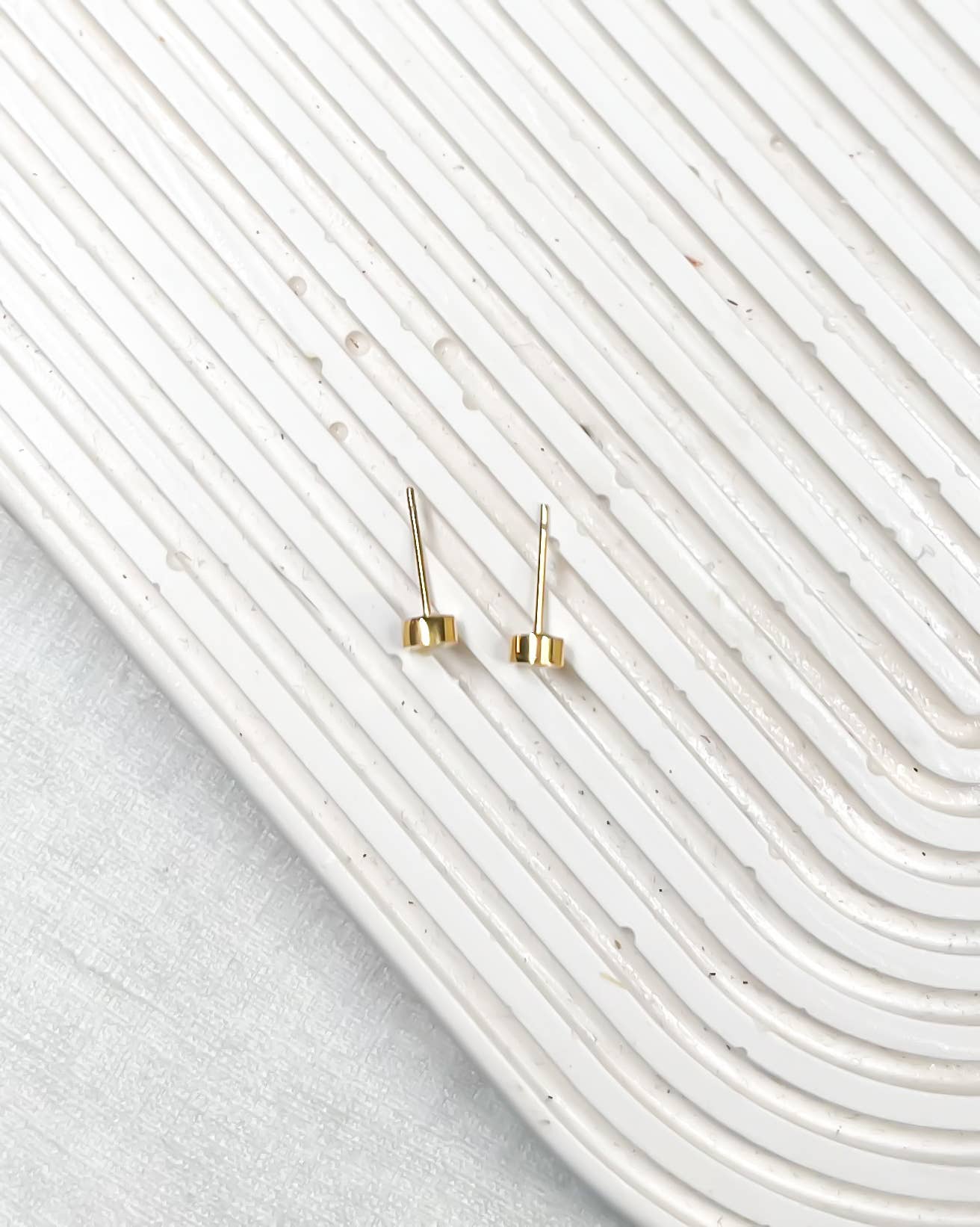 Tiny Circle Stud Earring
