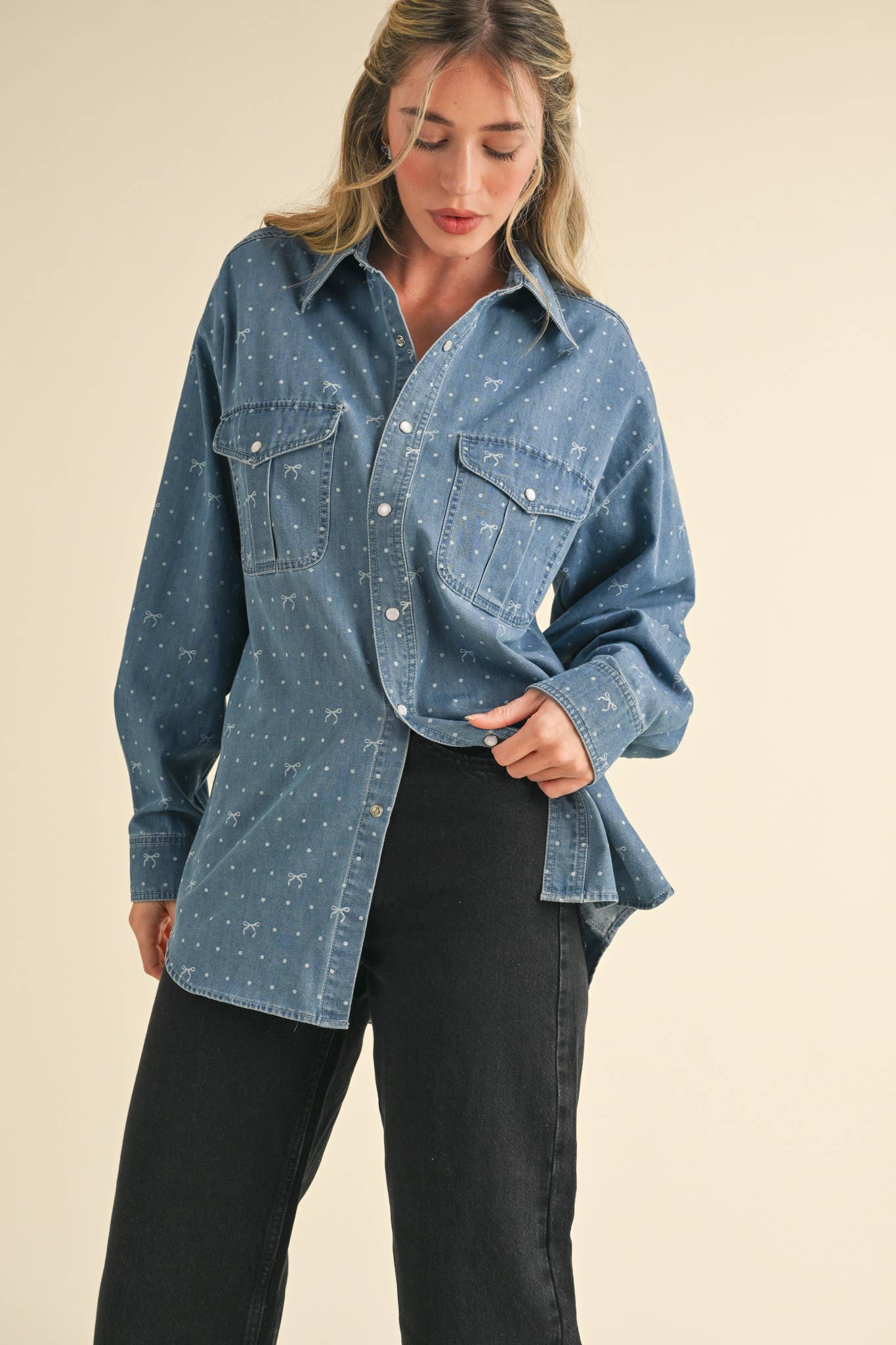 BOW PRINT OVERSIZED DENIM BUTTON DOWN TOP MTP3458