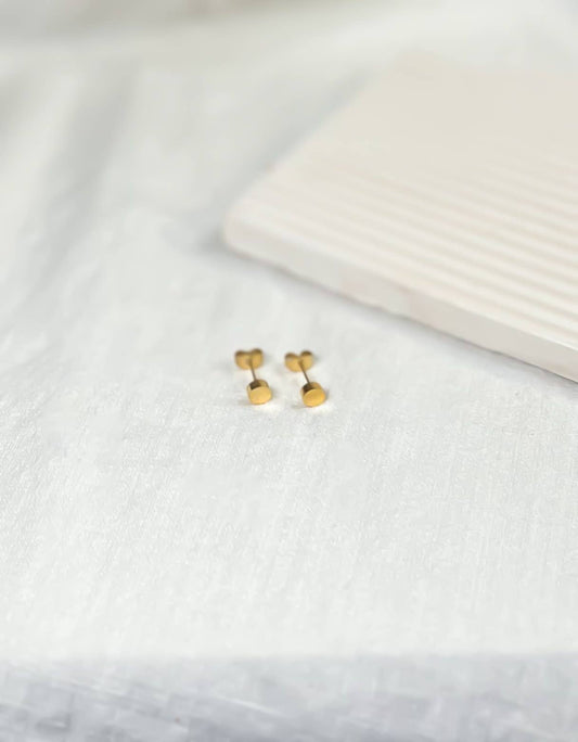 Tiny Circle Stud Earring