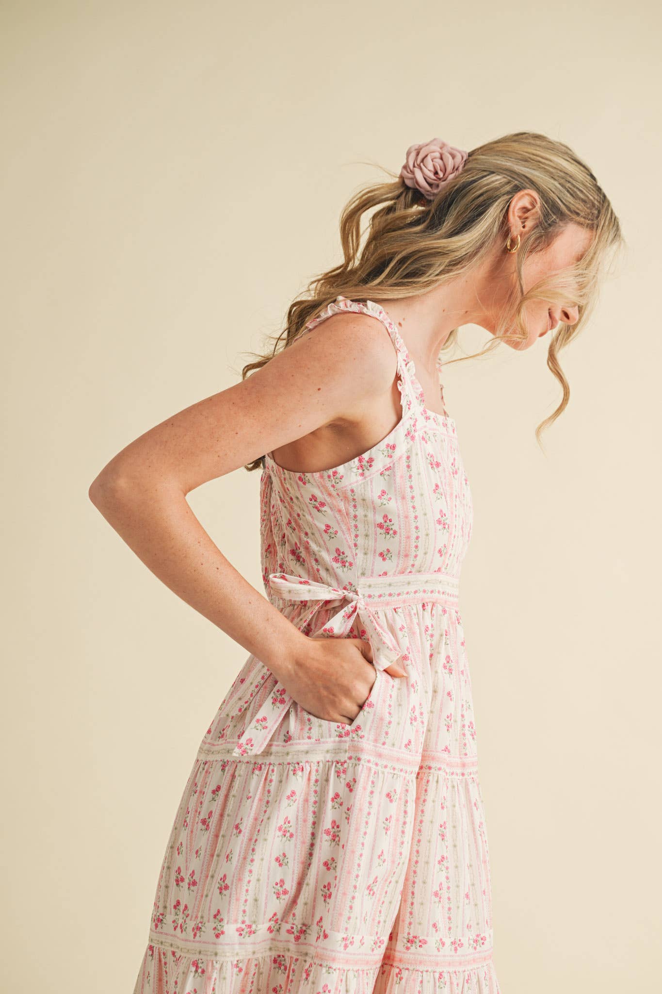 RUFFLED STRAP FLORAL MIDI DRESS WITH SIDE TYING BOWS MDR3586