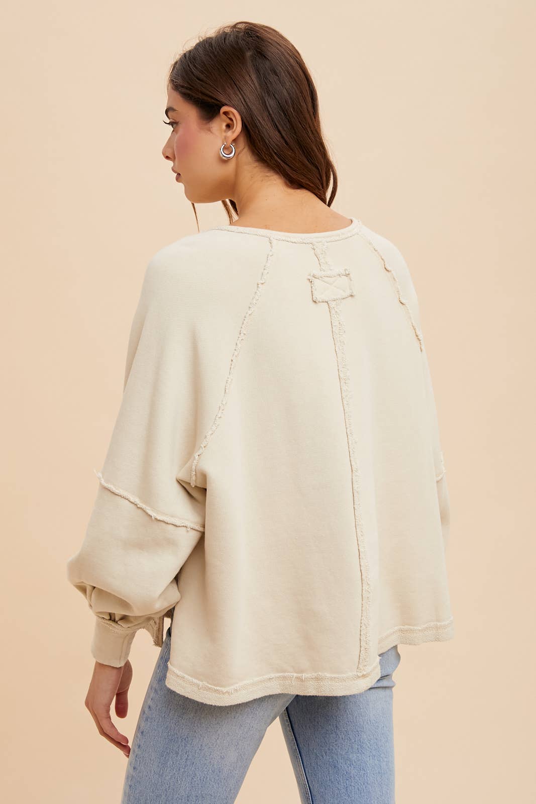 OVERSIZED GARMENT WASHED NOTCHED TOP