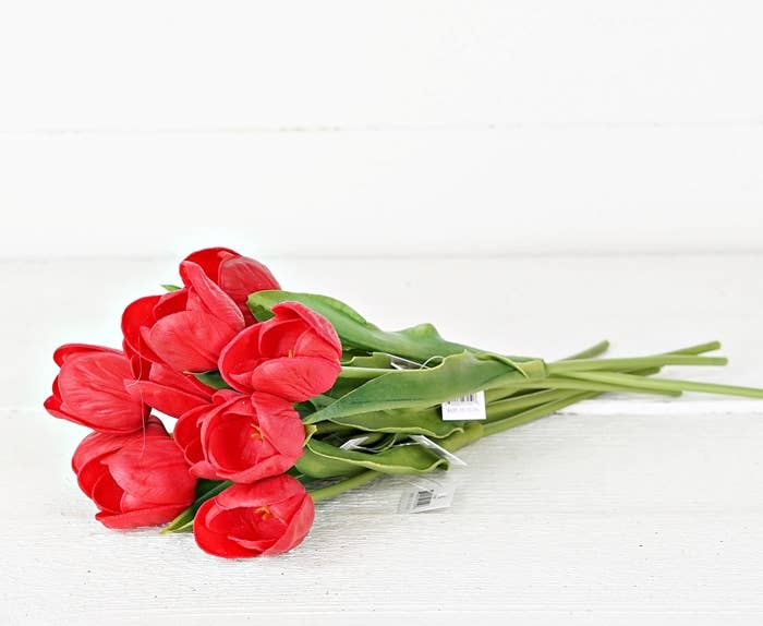 14in real touch Tulip Bud w. Leave-Red