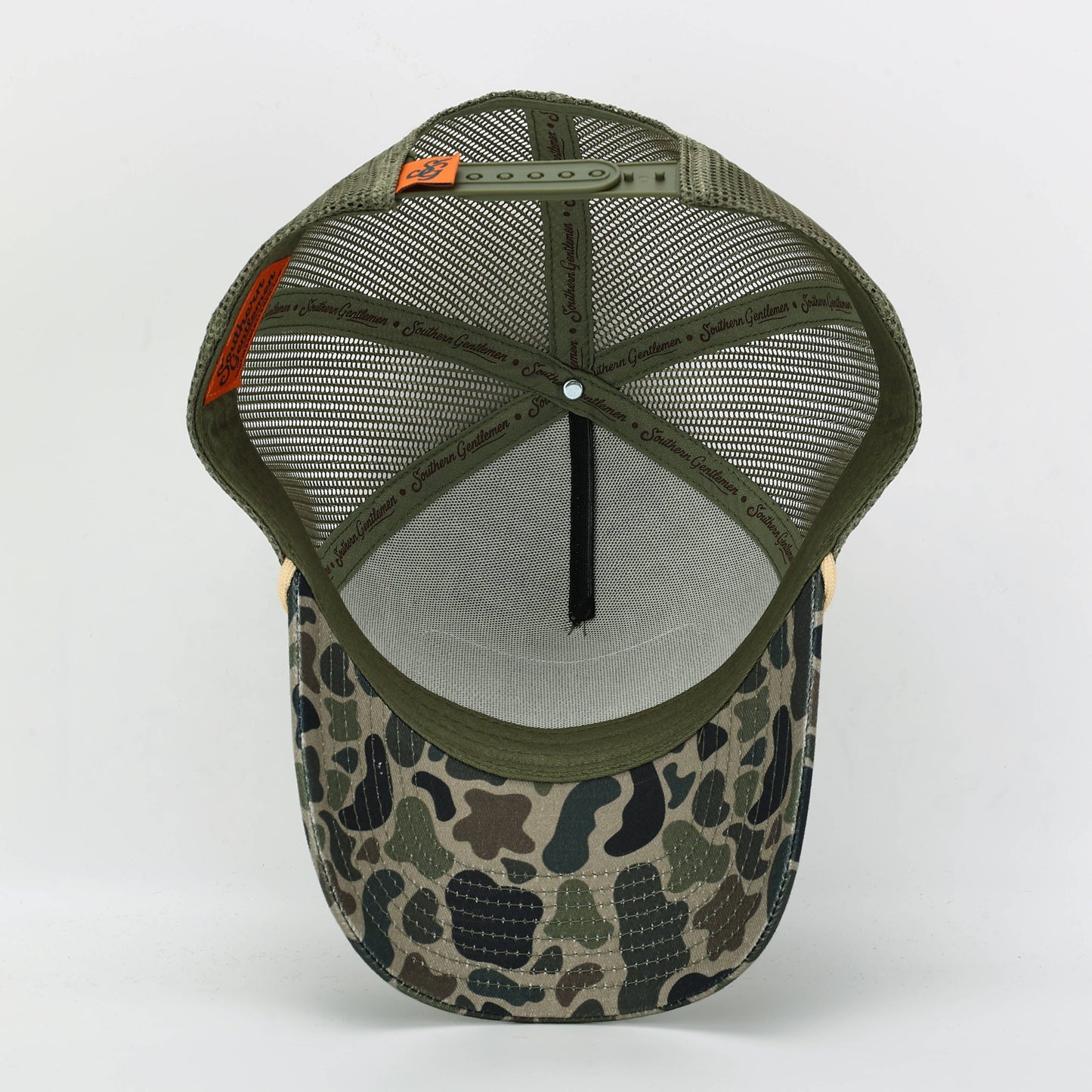 Southern Gentlemen Hunt & Fish Club Trucker Hat – Camo/Olive