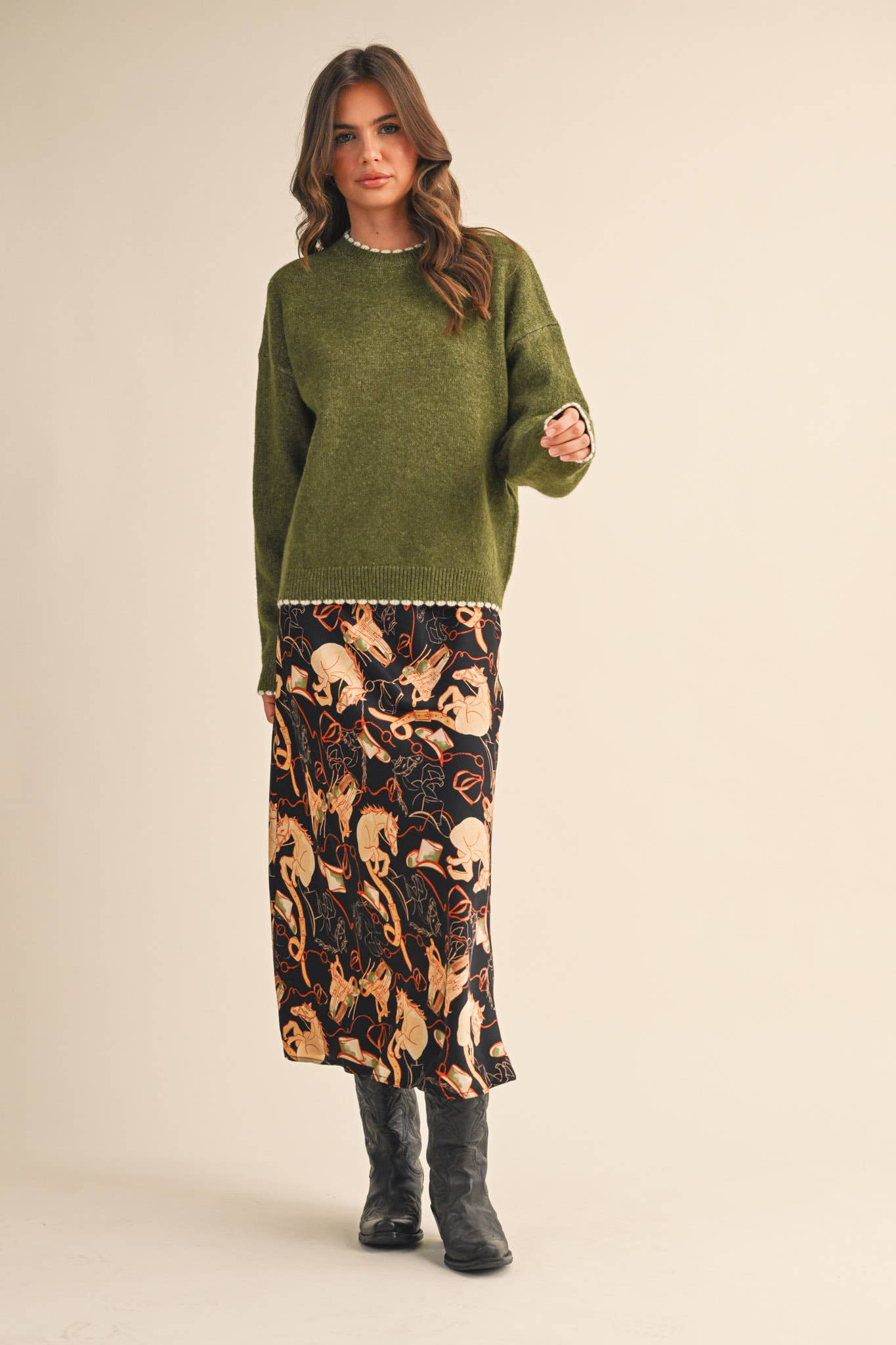 CONTRAST KNIT SCALLOPED EDGE SWEATER