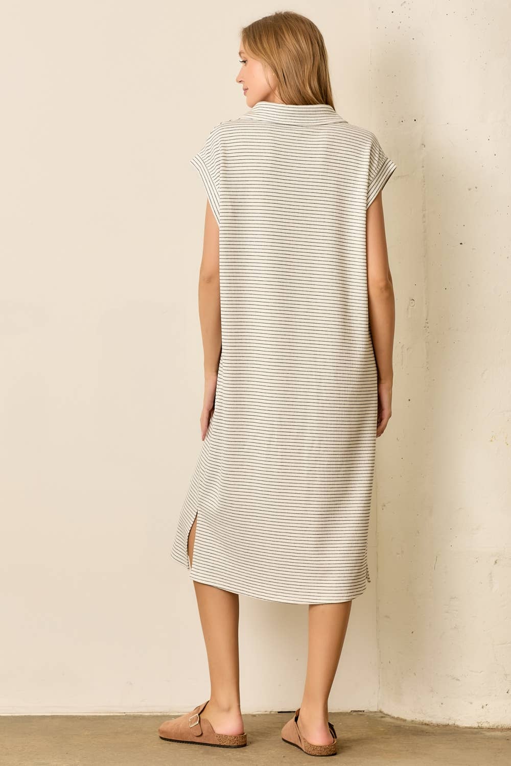 STRIPE COLLAR KNIT DRESS