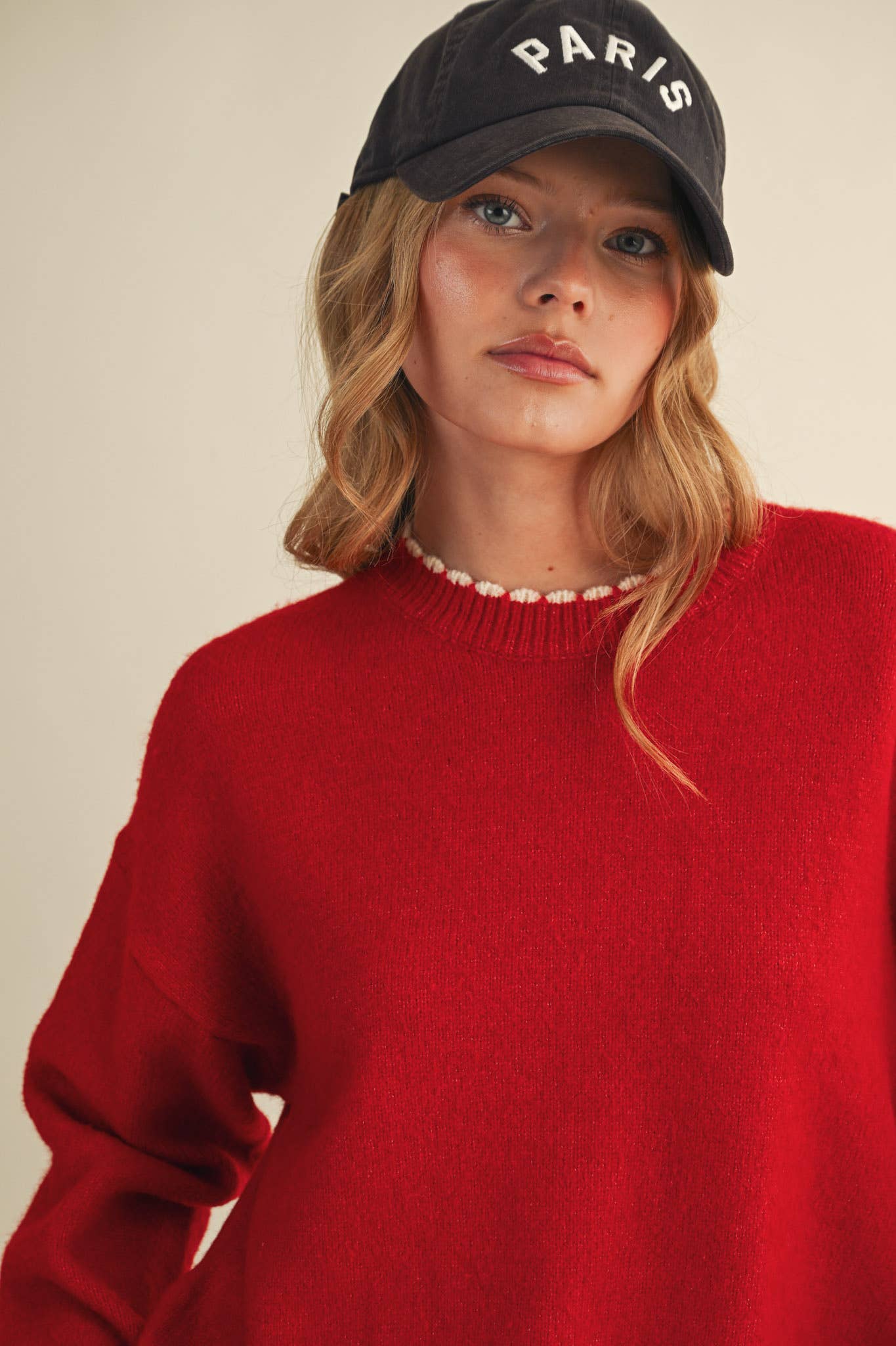 CONTRAST KNIT SCALLOPED EDGE SWEATER