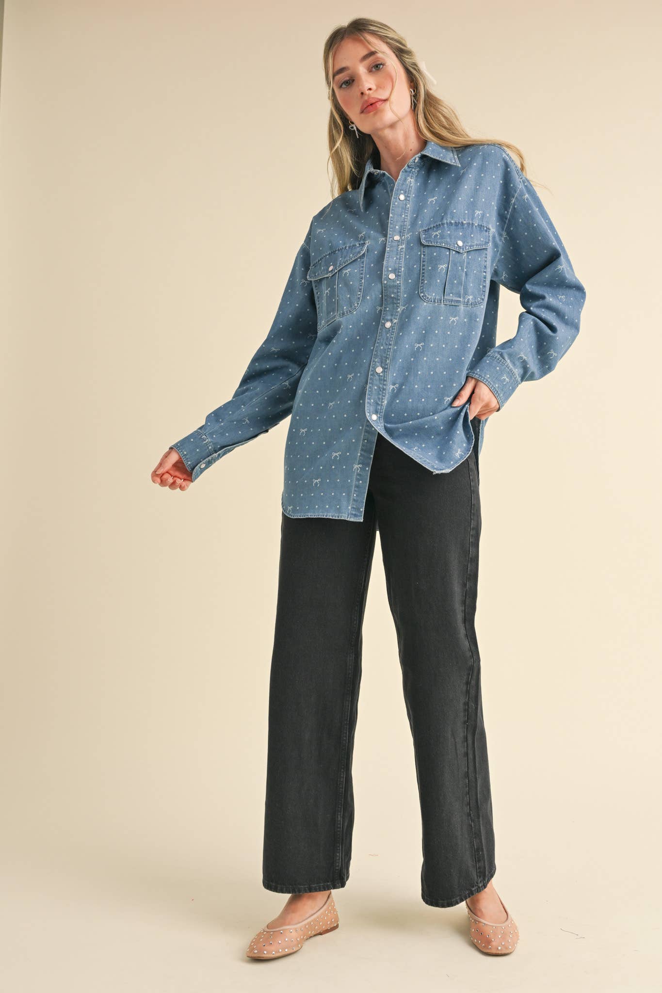 BOW PRINT OVERSIZED DENIM BUTTON DOWN TOP MTP3458