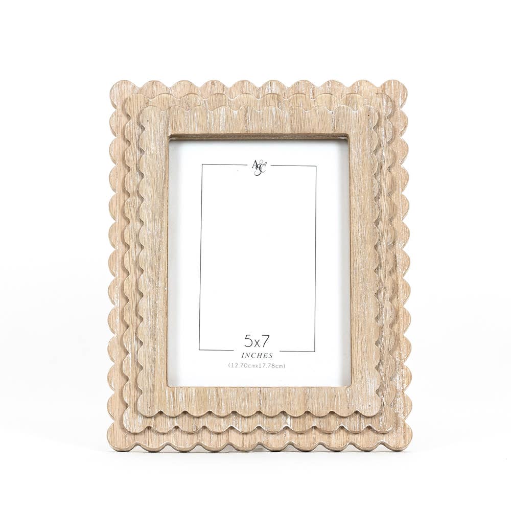 17028 - 8x10 wood photo frame SCALLOP (5x7 pic)