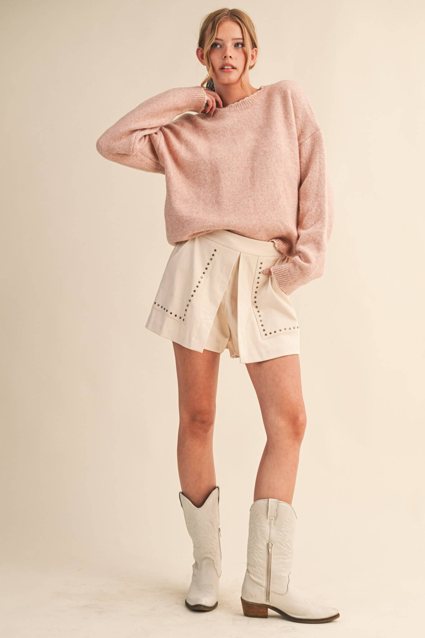 CONTRAST KNIT SCALLOPED EDGE SWEATER