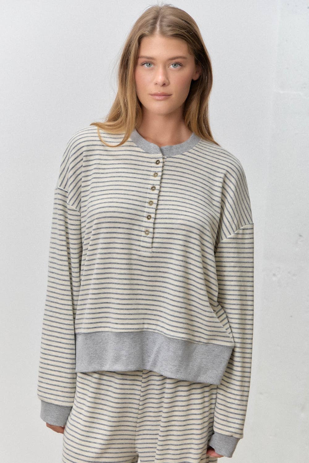 STRIPED CONTRAST HEM LONG SLEEVE TOP