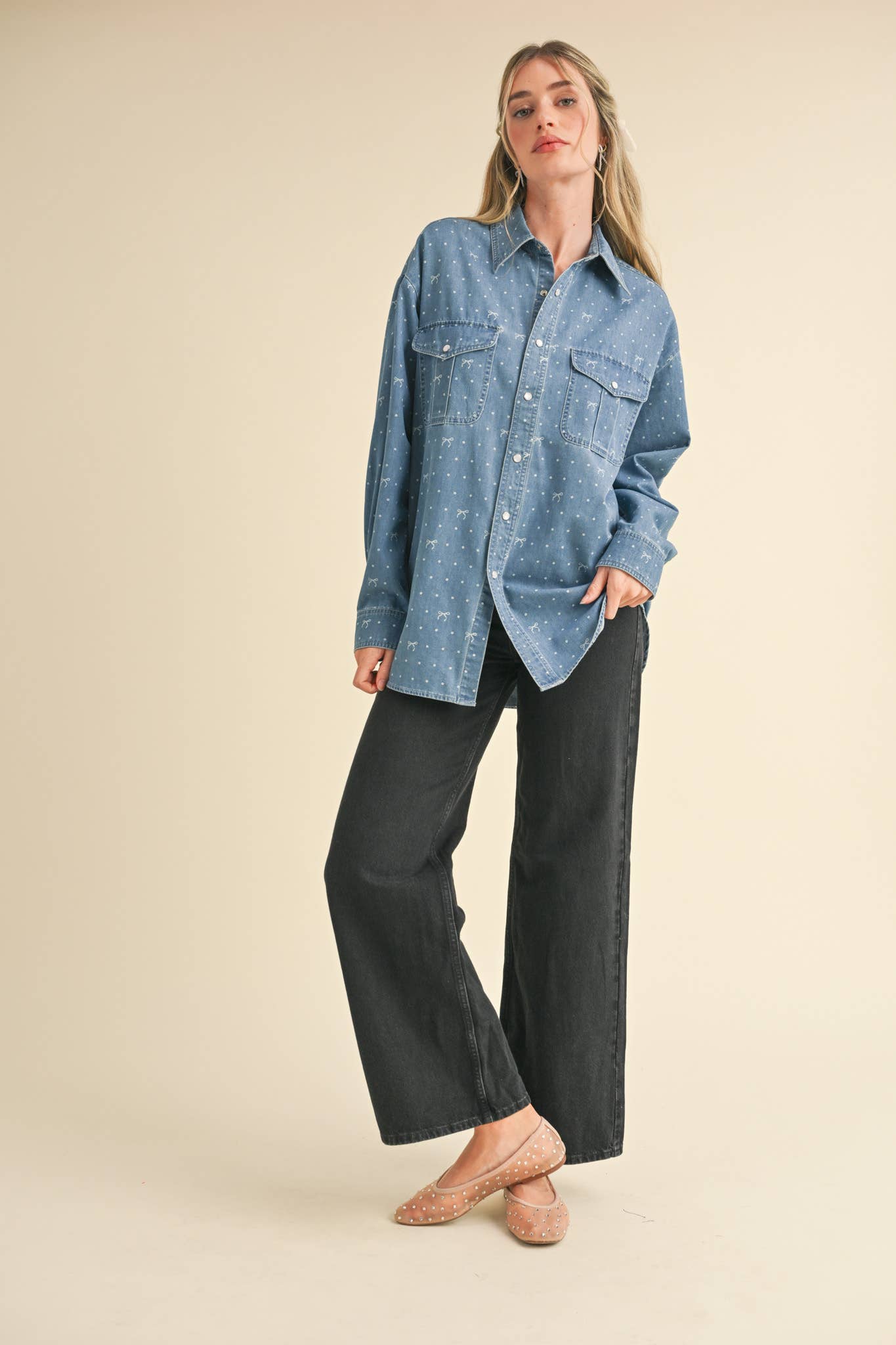 BOW PRINT OVERSIZED DENIM BUTTON DOWN TOP MTP3458