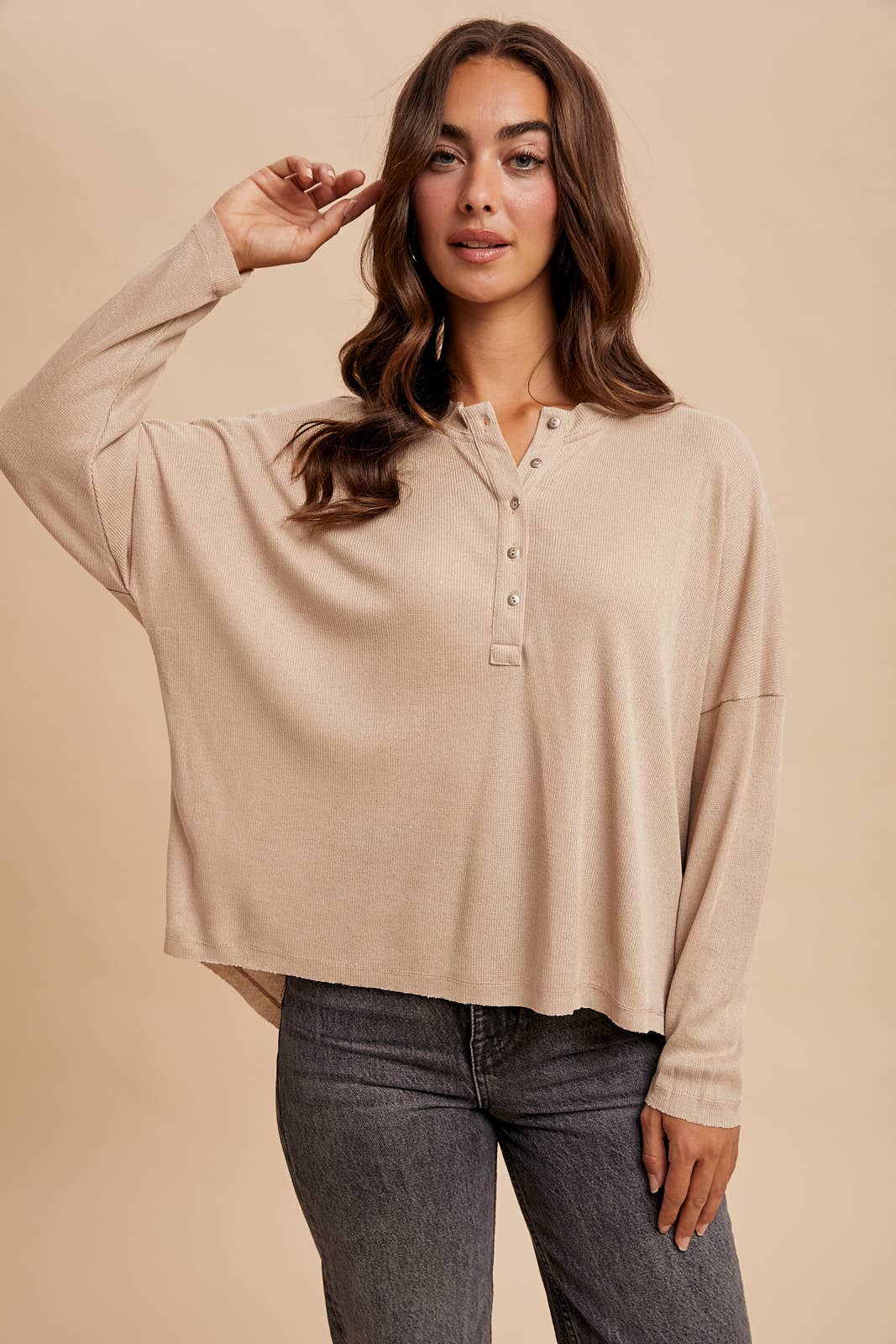 LONG SLEEVE HENLEY TOP WITH RAW EDGE HEM