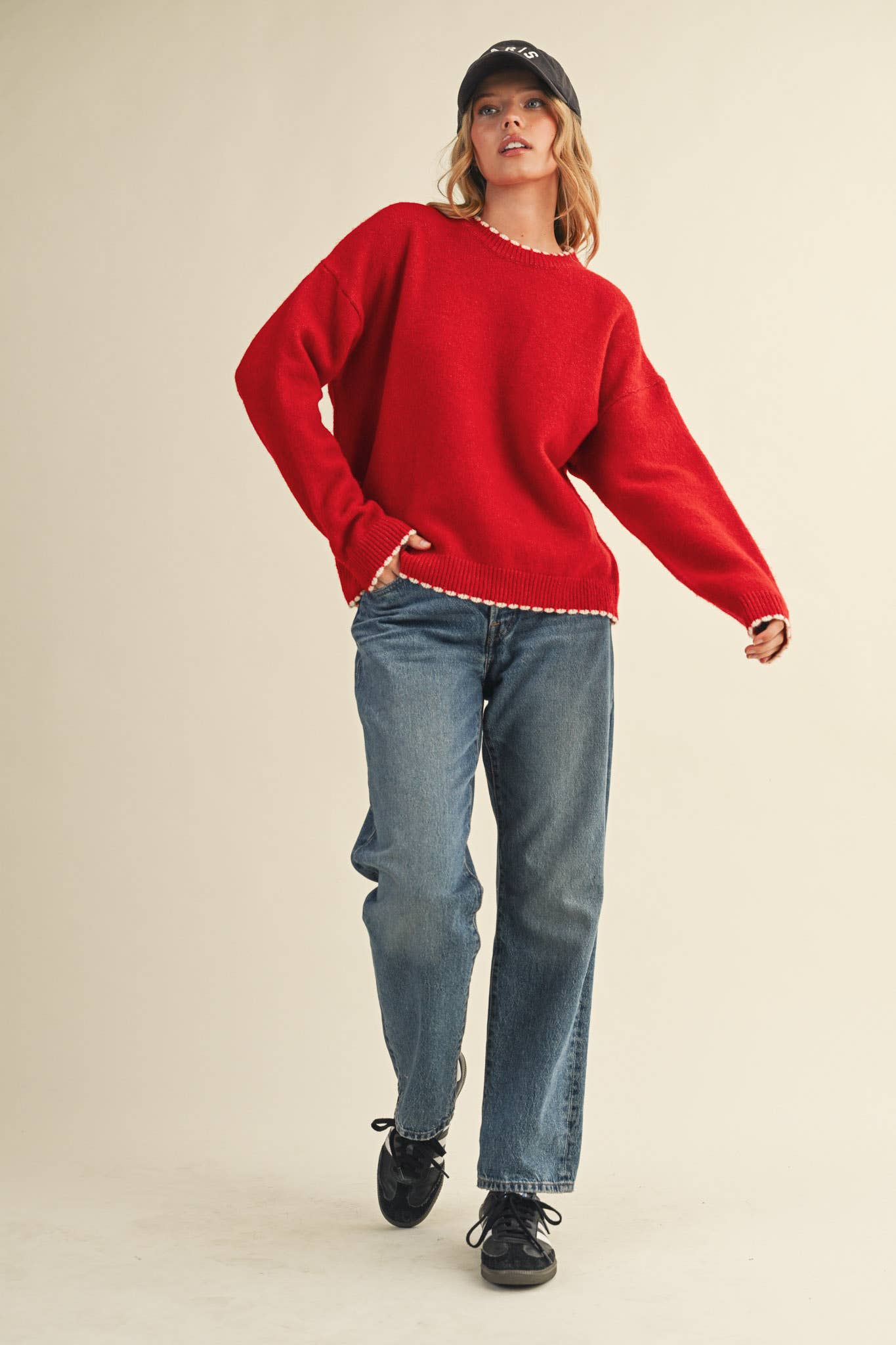 CONTRAST KNIT SCALLOPED EDGE SWEATER