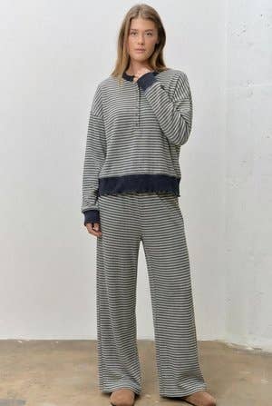 STRIPED ELASTIC WAIST PANTS