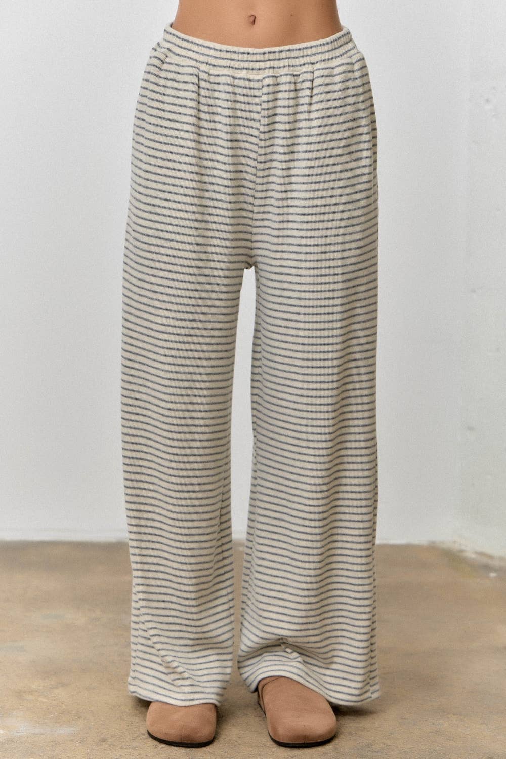 STRIPED ELASTIC WAIST PANTS