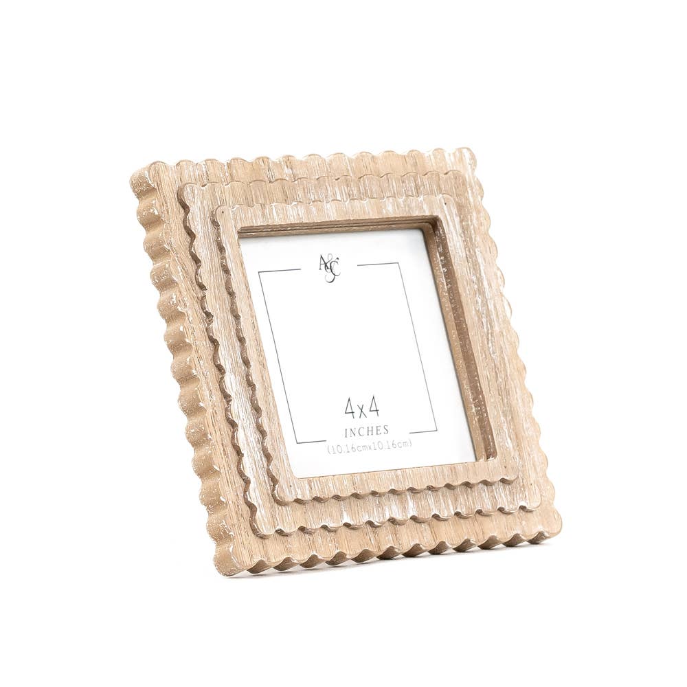 6x6x1 wood SCALLOP photo frame (holds 4x4 pic) - 17018