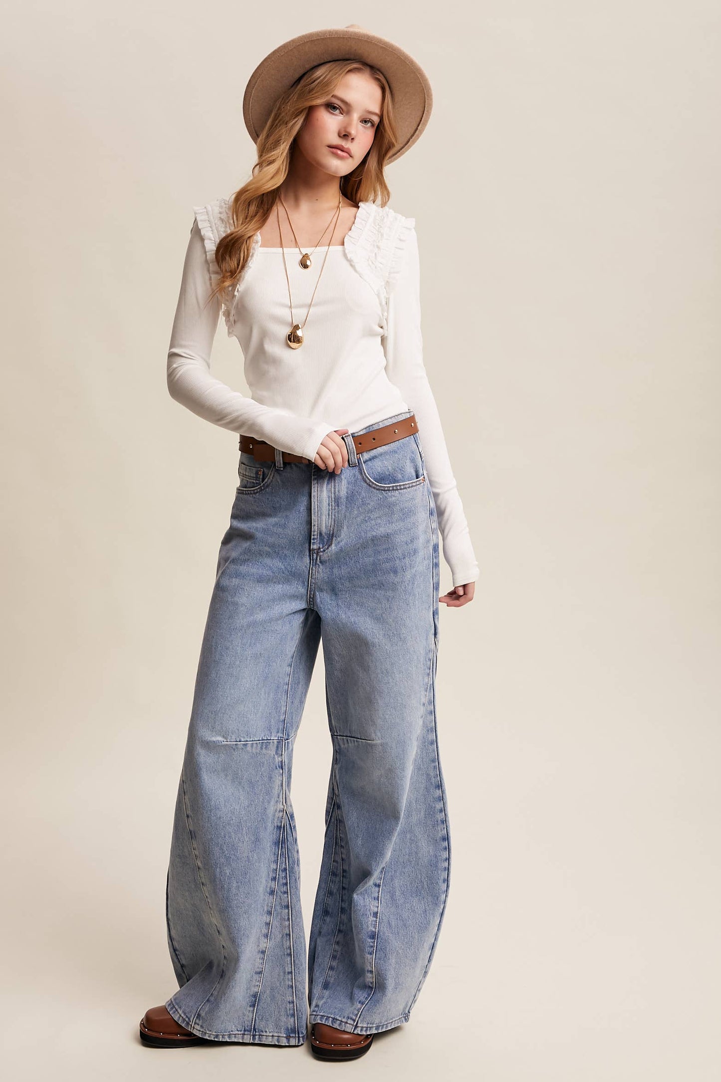 Wide-Leg Panel Detail Jeans