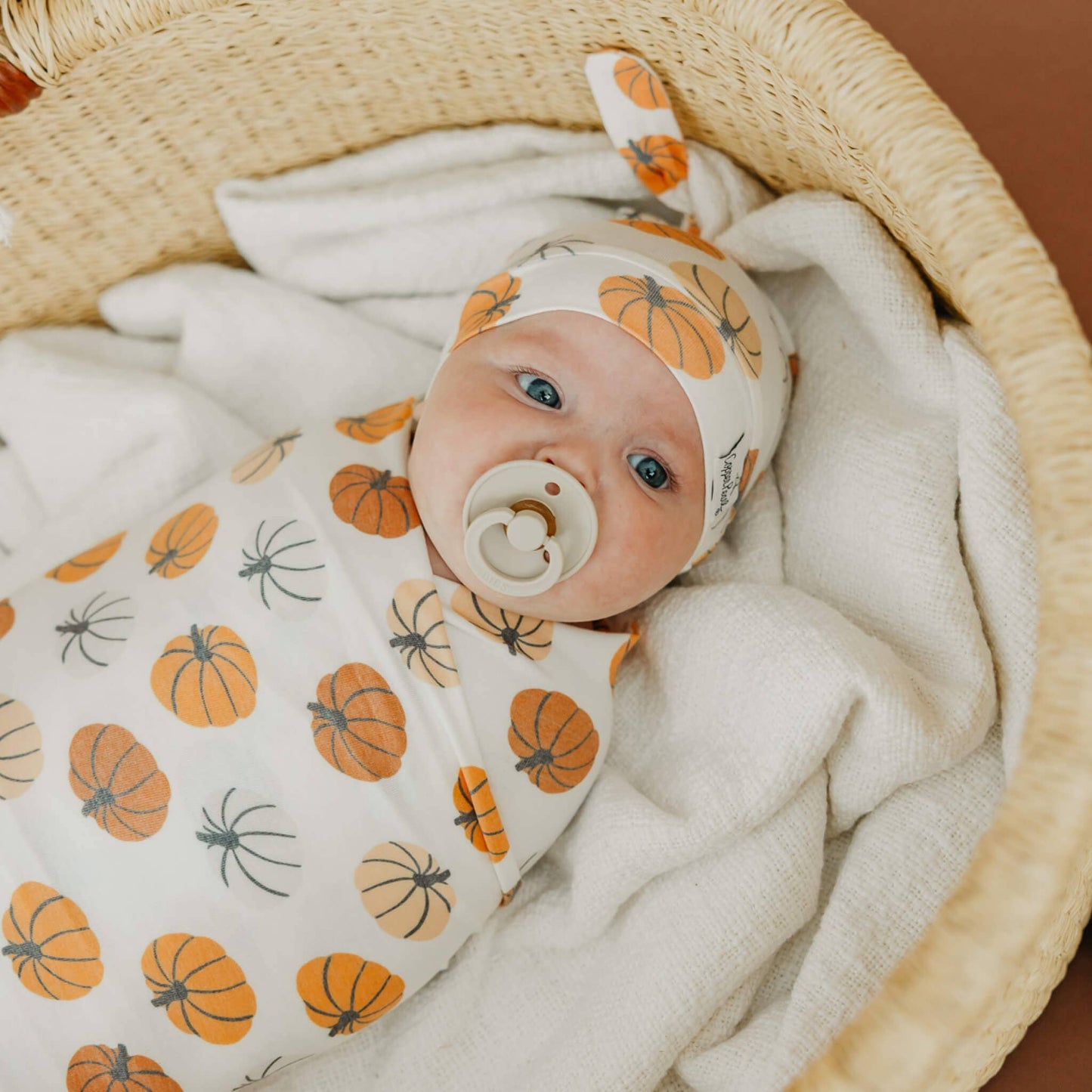 Knit Swaddle Blanket - Karver