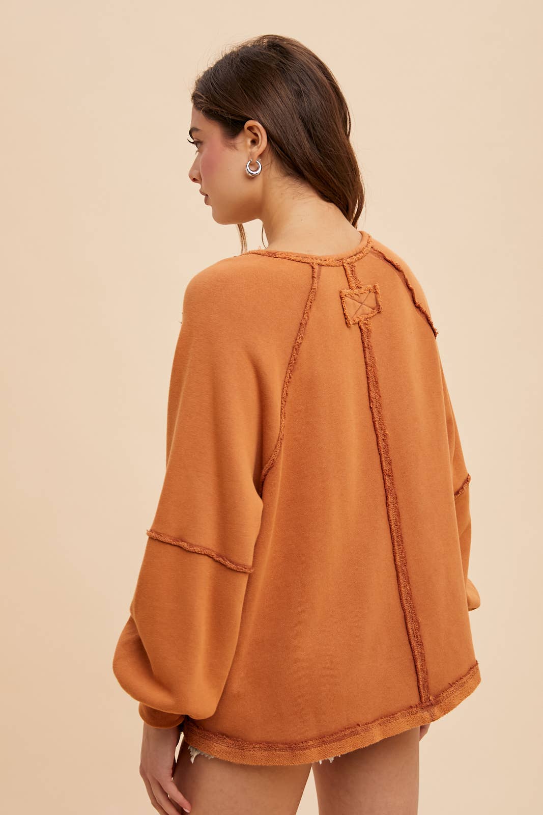 OVERSIZED GARMENT WASHED NOTCHED TOP