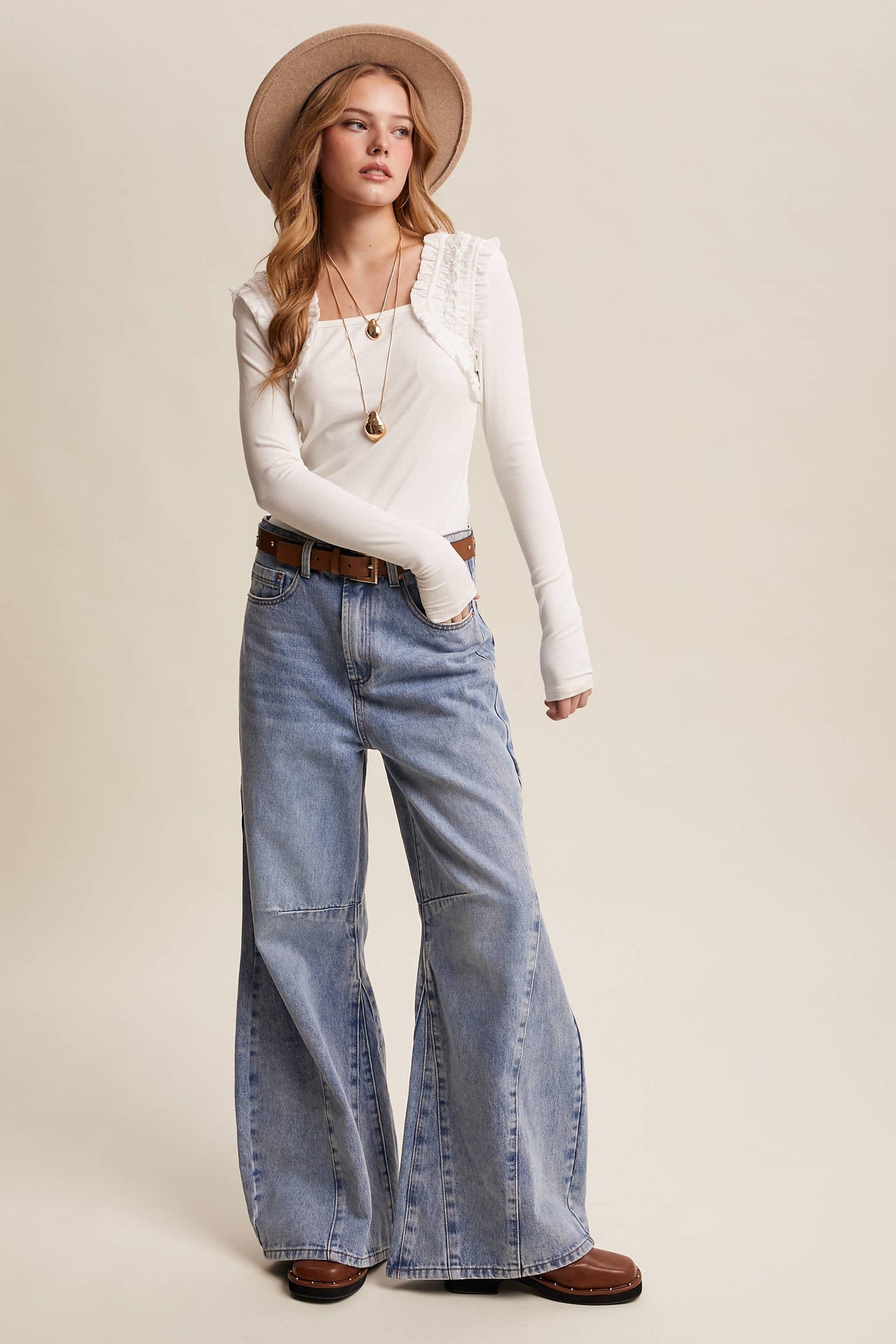 Wide-Leg Panel Detail Jeans
