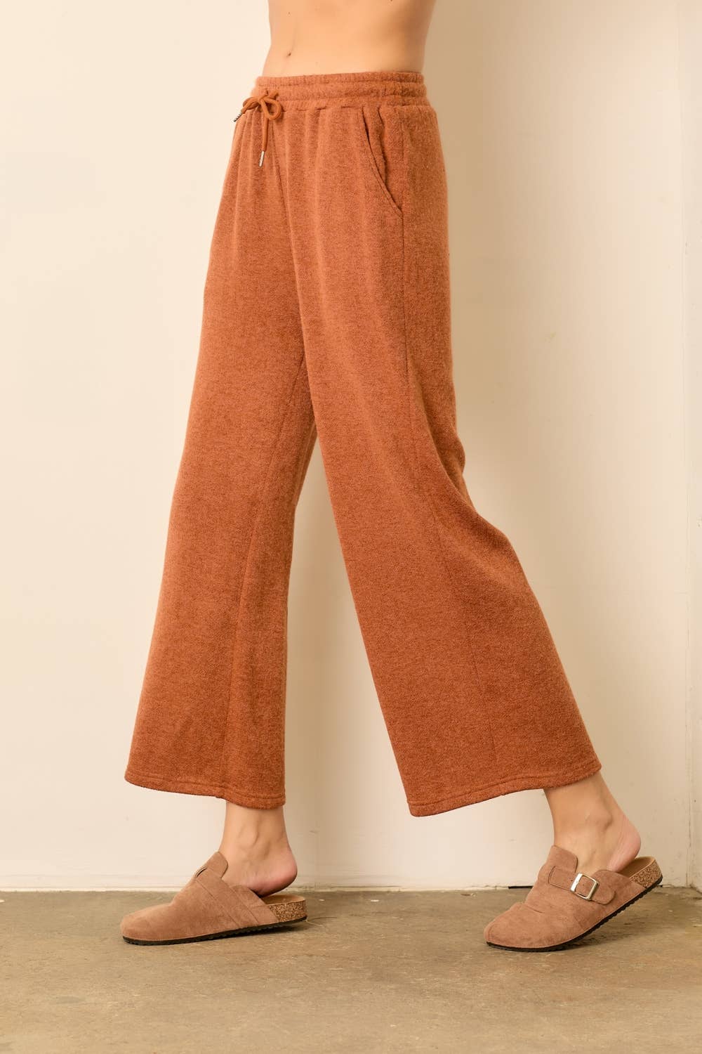 SOFT KNIT ELASTIC WAIST PANT