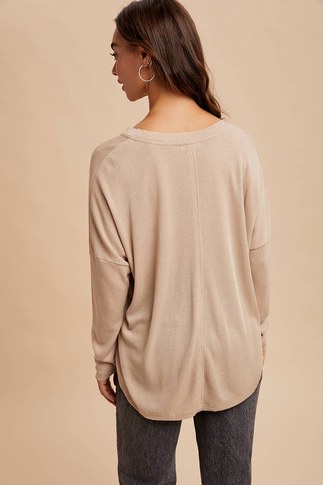 LONG SLEEVE HENLEY TOP WITH RAW EDGE HEM