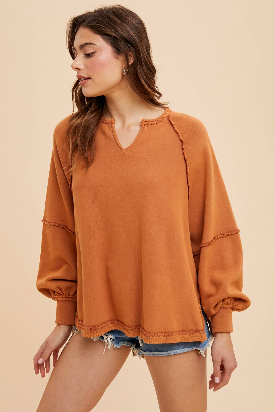 OVERSIZED GARMENT WASHED NOTCHED TOP