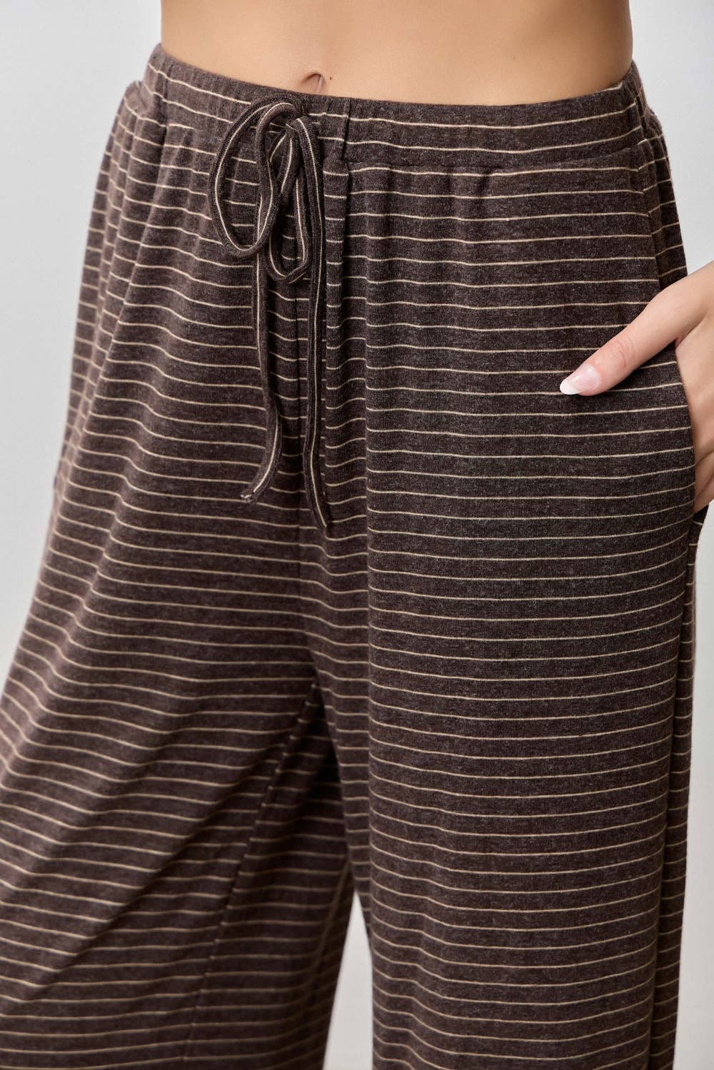STRIPED KNIT DRAWSTRING PANTS