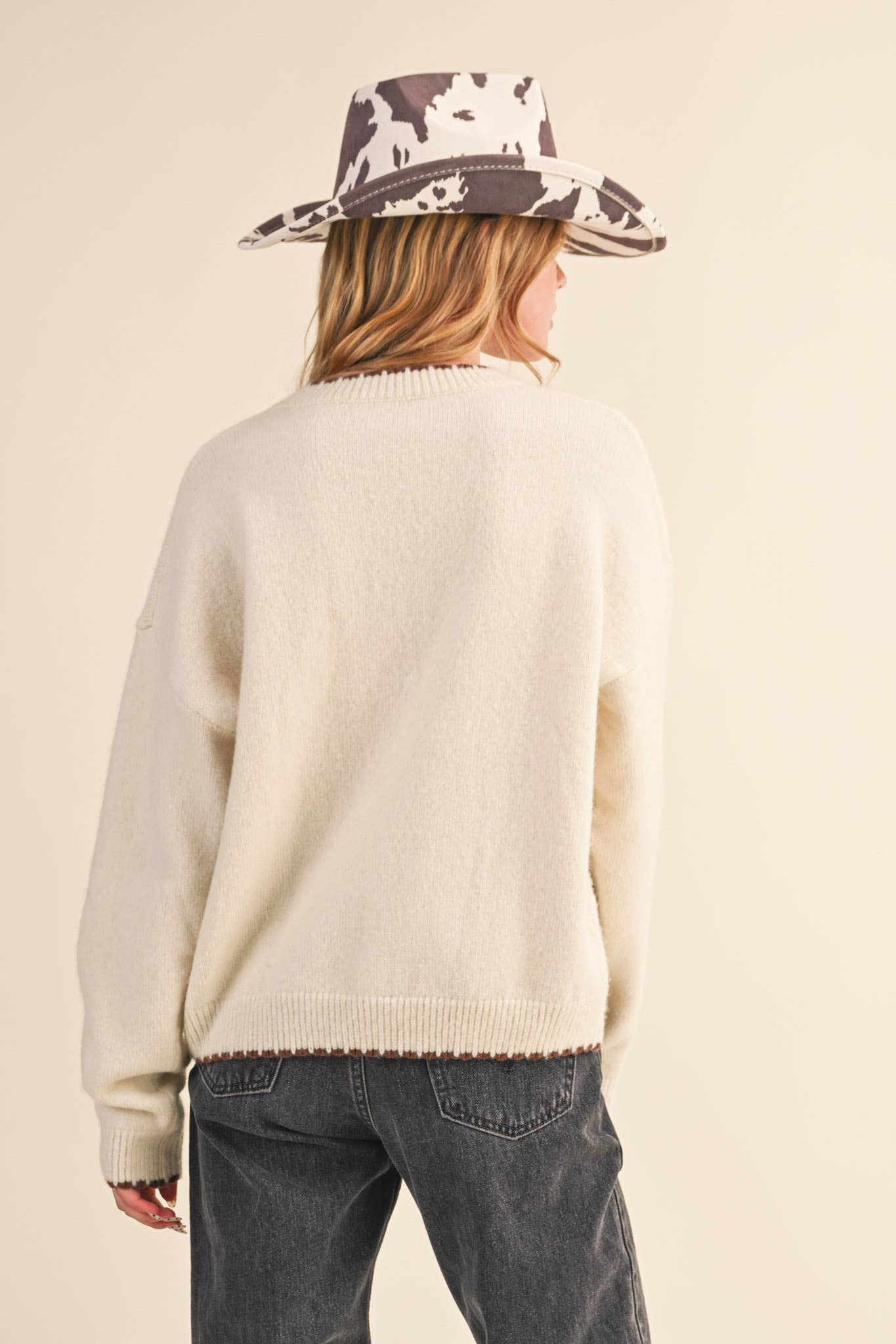 CONTRAST KNIT SCALLOPED EDGE SWEATER