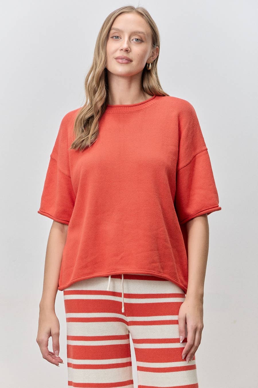 SHORT SLEEVE KNIT TOP
