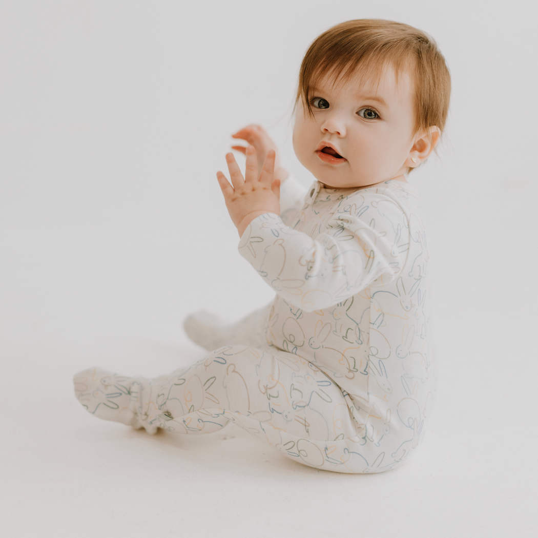 Baby organic footie | bunnies