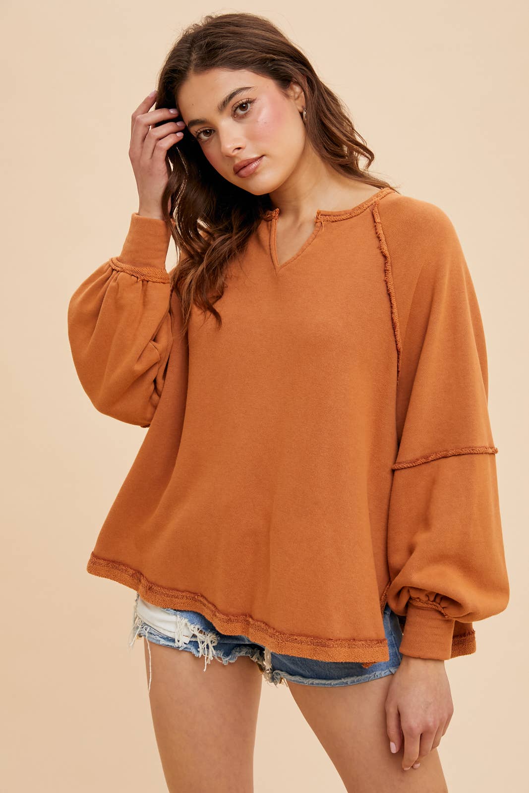 OVERSIZED GARMENT WASHED NOTCHED TOP