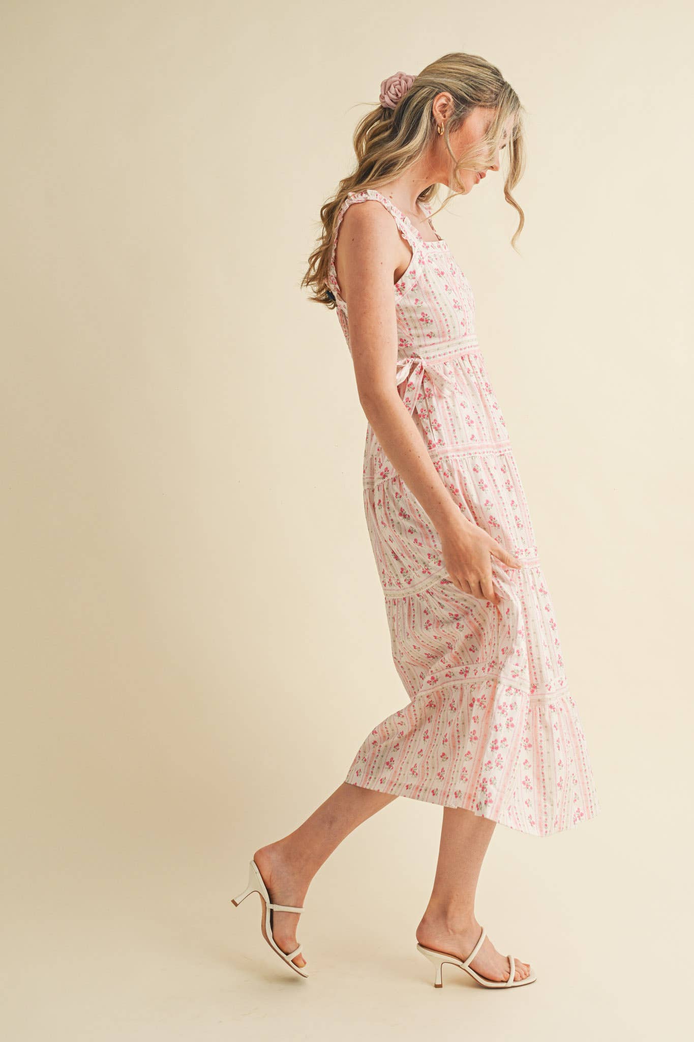 RUFFLED STRAP FLORAL MIDI DRESS WITH SIDE TYING BOWS MDR3586