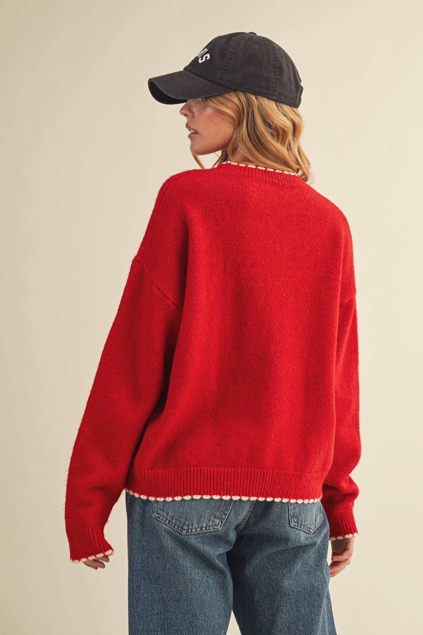 CONTRAST KNIT SCALLOPED EDGE SWEATER