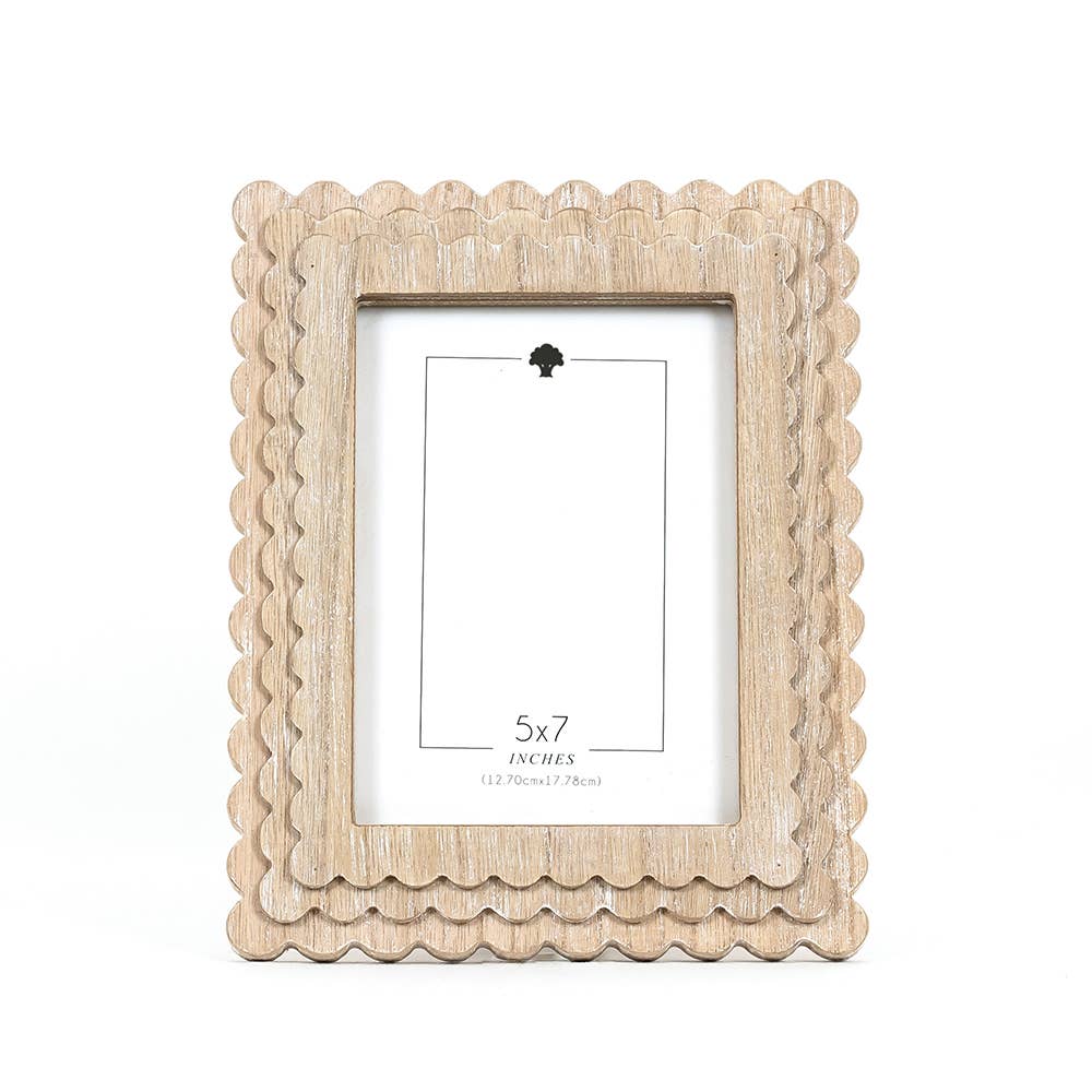 17028 - 8x10 wood photo frame SCALLOP (5x7 pic)